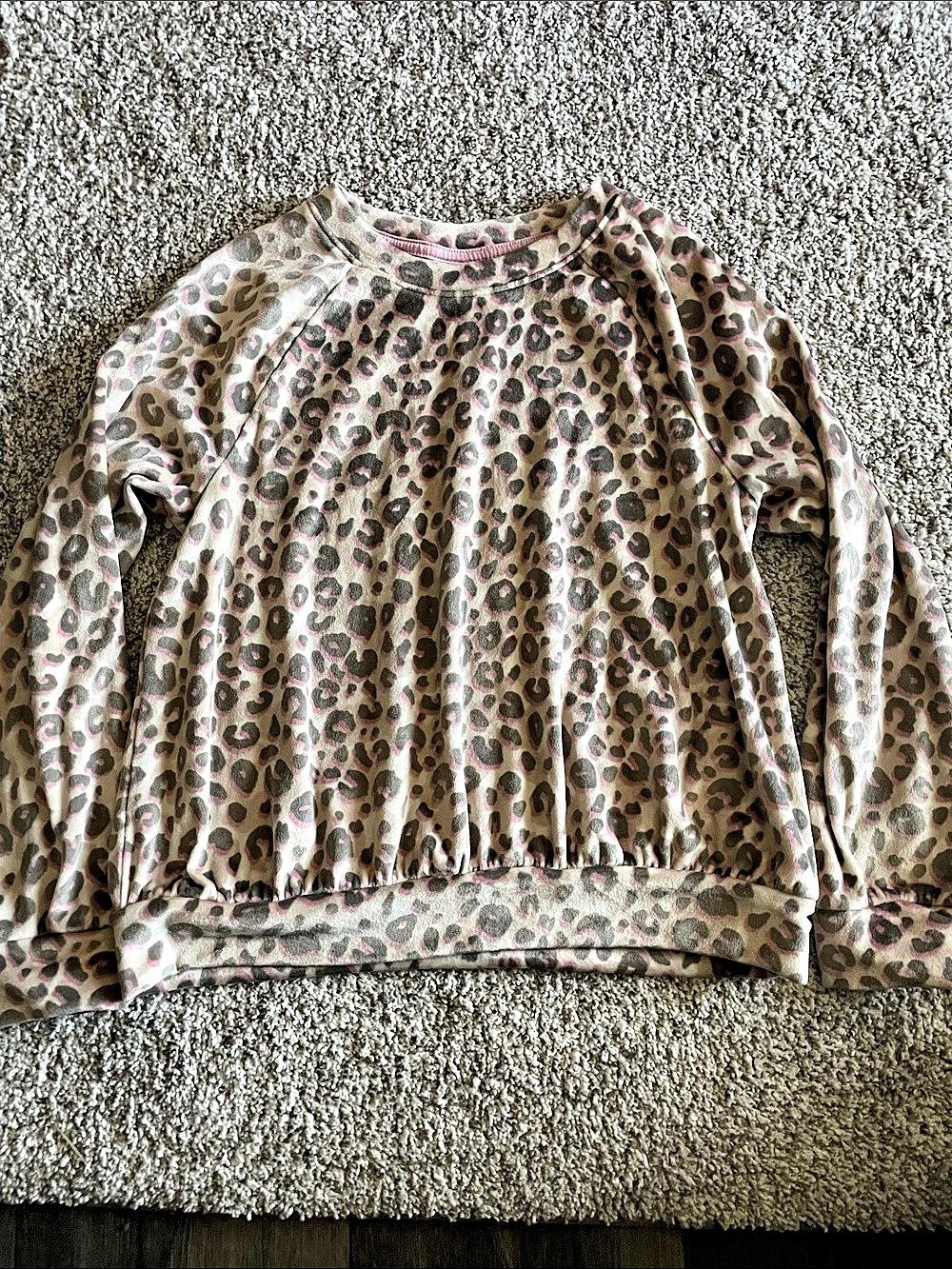 Cat & Jack Leopard Velour Pullover Sweatshirt Girls Large